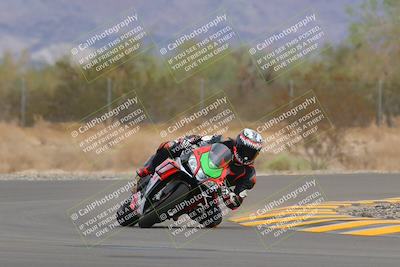 media/Sep-10-2022-SoCal Trackdays (Sat) [[a5bf35bb4a]]/Turn 6 (1140am)/